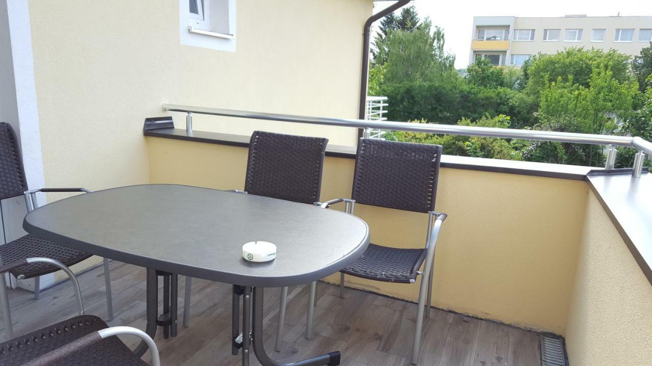 Privatzimmer Jarosch Tulln An Der Donau ภายนอก รูปภาพ